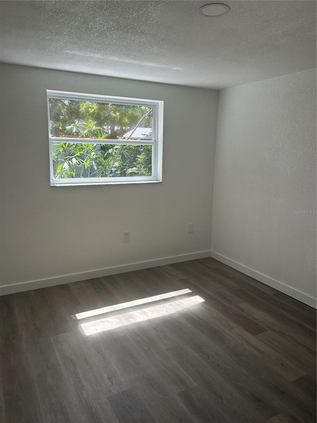 4740 Garcia Ave, Sarasota, FL 34233 - photo 21