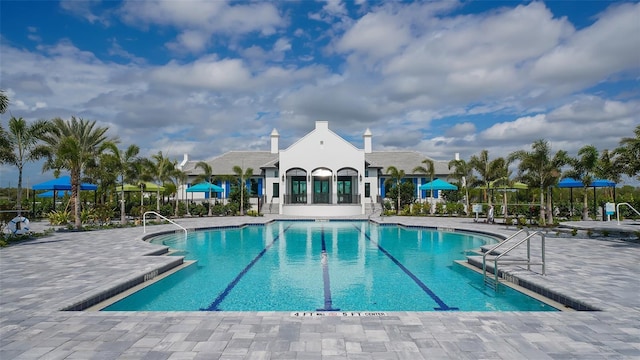 2321 Blue Mahoe Ln, Sarasota, FL 34240 - community pool with a patio area