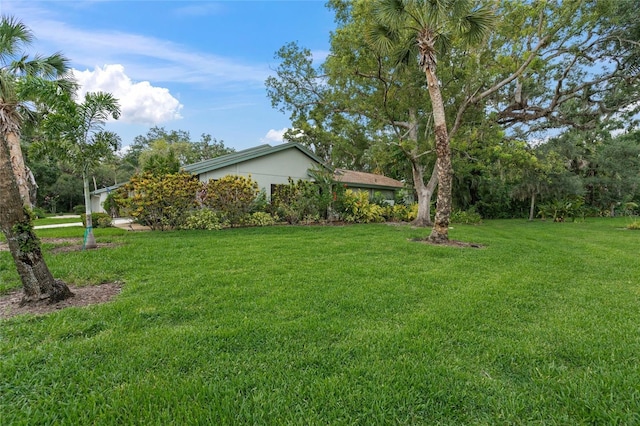 4637 Willow Wood Cir Unit 44, Sarasota, FL 34241 - view of green lawn