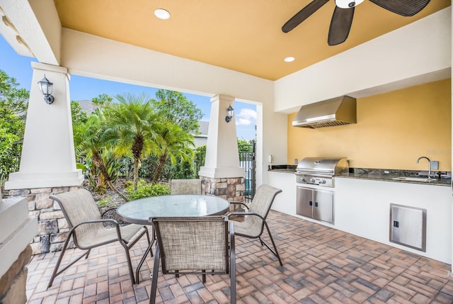4617 Garden Arbor Way, Bradenton, FL 34203 - view of patio / terrace featuring a sink, outdoor dining space, and ceiling fan