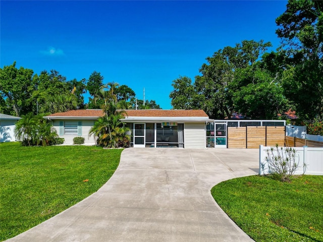 5948 Mirror Lake Rd, Sarasota, FL 34238 - view of front of house