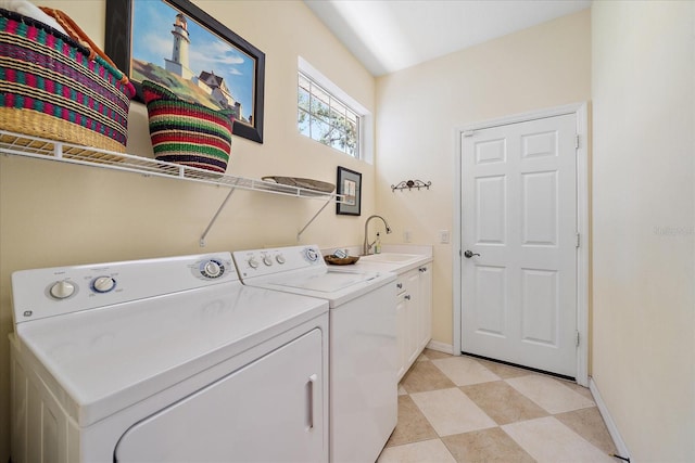 5508 Whitehead St, Bradenton, FL 34203 - laundry room featuring washing machine and clothes dryer and cabinet space