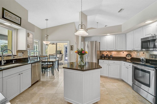 4733 Spring Meadow Ln, Sarasota, FL 34233 - photo 9