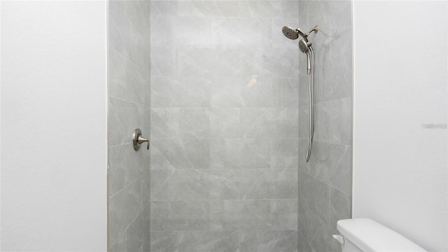 4796 Duncan Rd, Punta Gorda, FL 33982 - bathroom featuring a tile shower and toilet