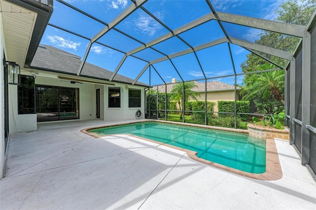 6423 Royal Tern Cir, Lakewood Ranch, FL 34202 - outdoor pool with a patio and glass enclosure