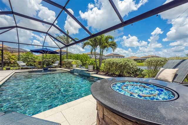 6507 Clairborne Ln, Bradenton, FL 34211 - swimming pool with a patio and a lanai