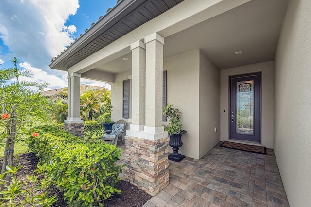 6507 Clairborne Ln, Bradenton, FL 34211 - property entrance featuring stucco siding