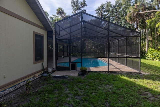 3804 65th St E, Bradenton, FL 34208 - outdoor pool featuring a lawn and a patio area