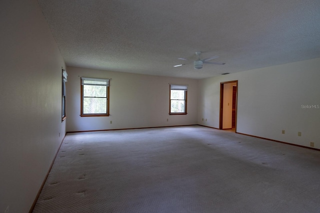 3804 65th St E, Bradenton, FL 34208 - unfurnished room with light carpet and a ceiling fan