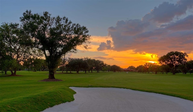 912 Ponderosa Pine Ln, Sarasota, FL 34243 - view of home's community with a yard and view of golf course