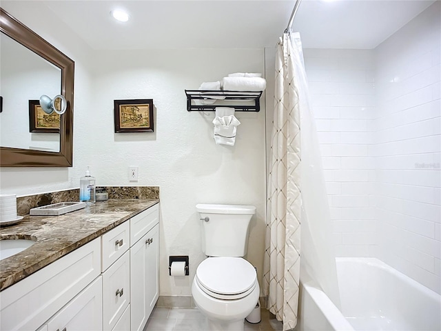 2220 Bahia Vista St Unit G4, Sarasota, FL 34239 - full bath featuring vanity, shower / bath combo with shower curtain, and tile patterned flooring