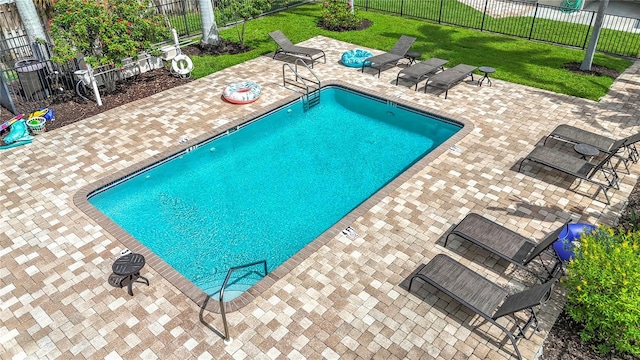 2220 Bahia Vista St Unit G4, Sarasota, FL 34239 - community pool featuring a patio