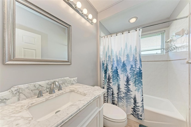 11915 Oak Ridge Dr, Parrish, FL 34219 - full bath with vanity and shower / tub combo with curtain