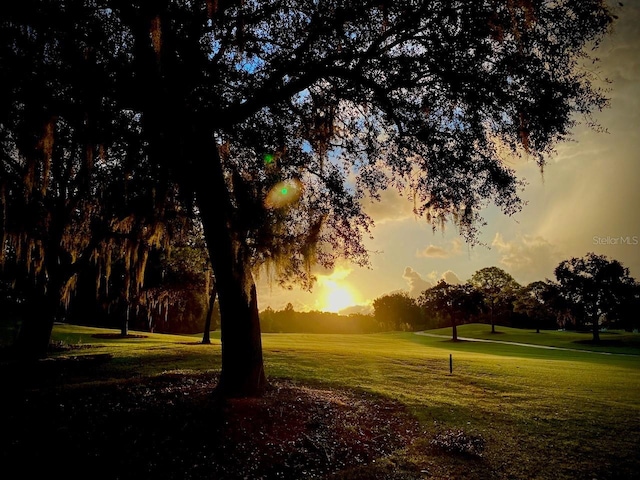 6908 Stoneywalk Ct, Bradenton, FL 34203 - view of property's community with a yard