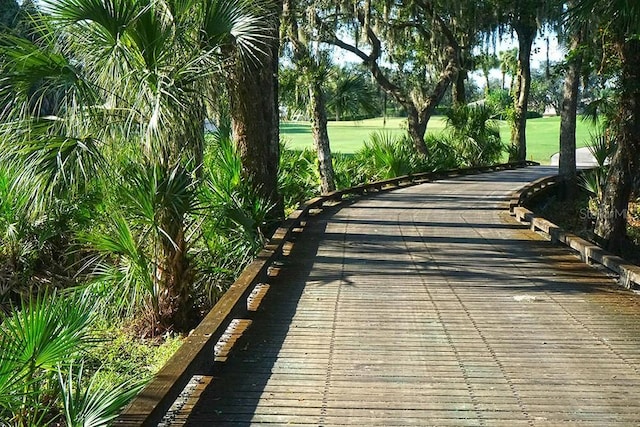 6908 Stoneywalk Ct, Bradenton, FL 34203 - view of property's community featuring a lawn