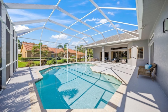 8924 Misty Creek Dr, Sarasota, FL 34241 - swimming pool featuring a patio area and glass enclosure
