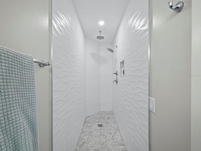 3959 Somerset Dr Unit 5, Sarasota, FL 34242 - full bath with a tile shower