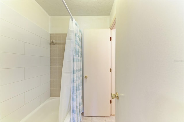 6840 Midnight Pass Rd Unit 6840, Sarasota, FL 34242 - full bath featuring shower / tub combo and tile patterned floors