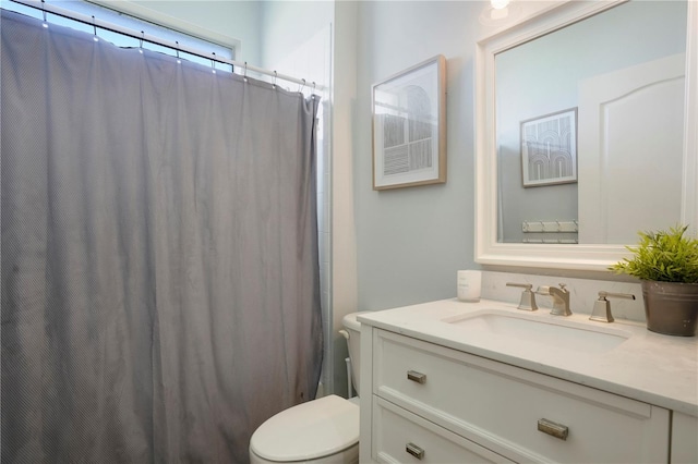 5419 Lakehurst Ct, Palmetto, FL 34221 - bathroom featuring vanity and a shower with curtain