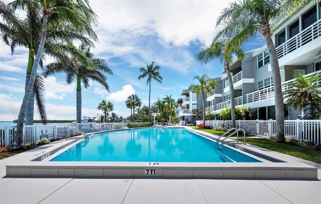615 Dream Island Pl Unit 105, Longboat Key, FL 34228 - view of community pool