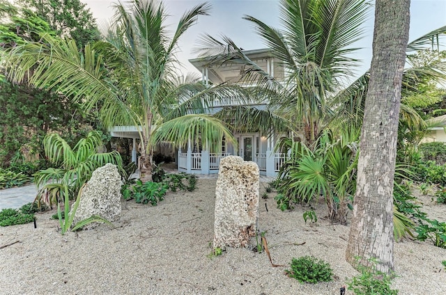 160 Coolidge Dr, Sarasota, FL 34236 - view of property exterior with a porch