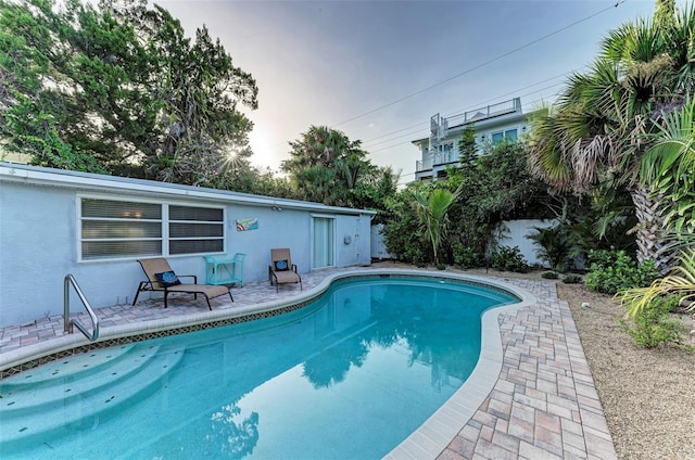 160 Coolidge Dr, Sarasota, FL 34236 - outdoor pool with a patio