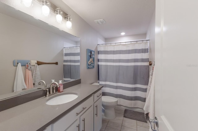8985 Royal River Cir, Parrish, FL 34219 - full bath featuring tile patterned floors, vanity, and a shower with curtain
