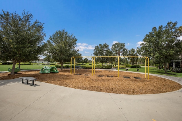 8985 Royal River Cir, Parrish, FL 34219 - view of property's community