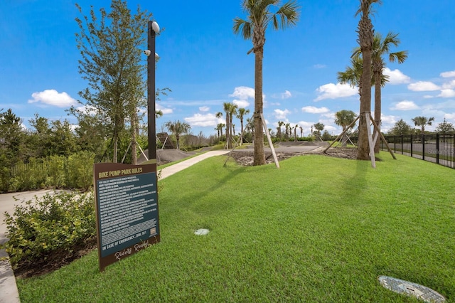 8985 Royal River Cir, Parrish, FL 34219 - view of yard