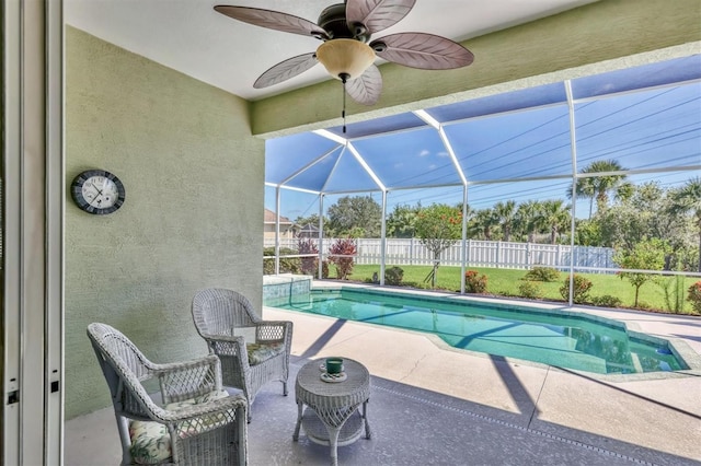 5333 Tide Point Way, Bradenton, FL 34208 - view of pool with a patio, a fenced backyard, a lanai, and a ceiling fan