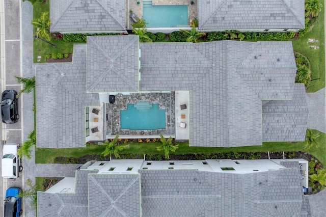 6028 Red Mangrove Ln, Bradenton, FL 34210 - bird's eye view of a pool area