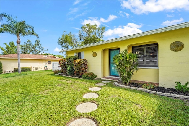 409 Archibald Ave, Sarasota, FL 34243 - view of green lawn
