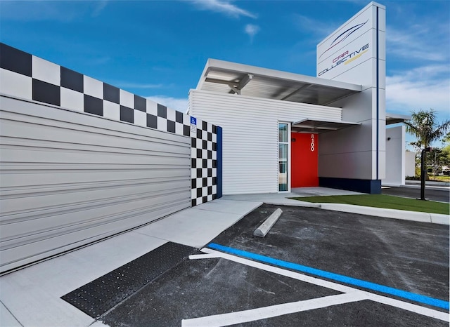 8100 Ciboney Ct Unit 10, Sarasota, FL 34240 - view of building exterior with uncovered parking
