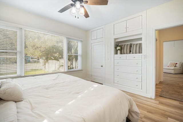 520 27th St W, Bradenton, FL 34205 - bedroom with light wood-style floors and ceiling fan