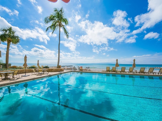 2295 Gulf Of Mexico Dr Unit 64S, Longboat Key, FL 34228 - community pool with a patio
