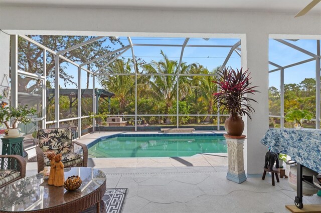 25324 Alicante Dr, Punta Gorda, FL 33955 - swimming pool featuring a lanai, a patio, and a jacuzzi