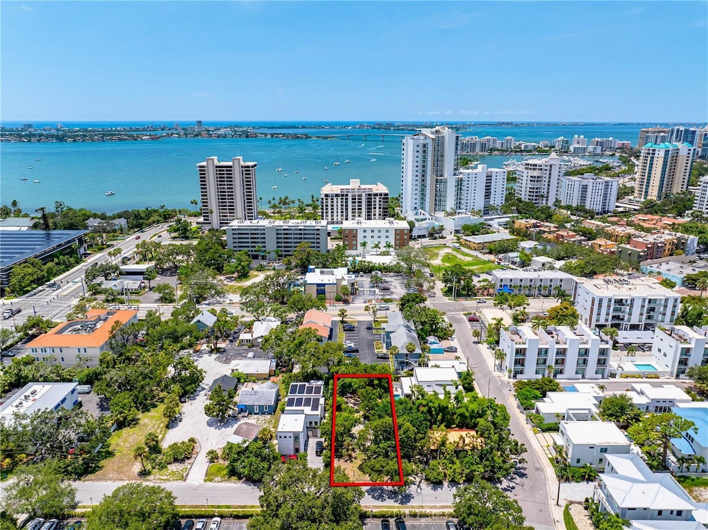 718 Hudson Ave, Sarasota, FL 34236 - photo 2