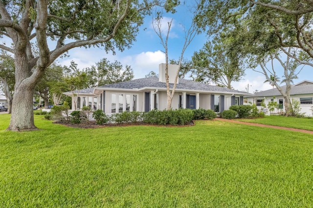 2401 Riverview Blvd, Bradenton, FL 34205 - single story home featuring a front yard