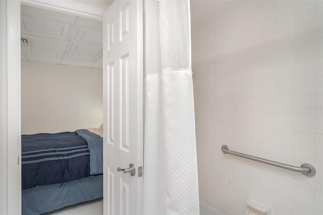 1400 1st Ave W Unit 103, Bradenton, FL 34205 - full bath with connected bathroom