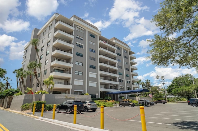 1400 1st Ave W Unit 103, Bradenton, FL 34205 - view of apartment building / complex featuring uncovered parking