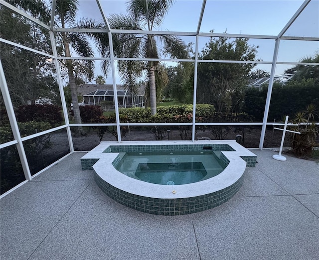 8616 15th Ave NW, Bradenton, FL 34209 - view of pool featuring an in-ground hot tub, a lanai, and a patio