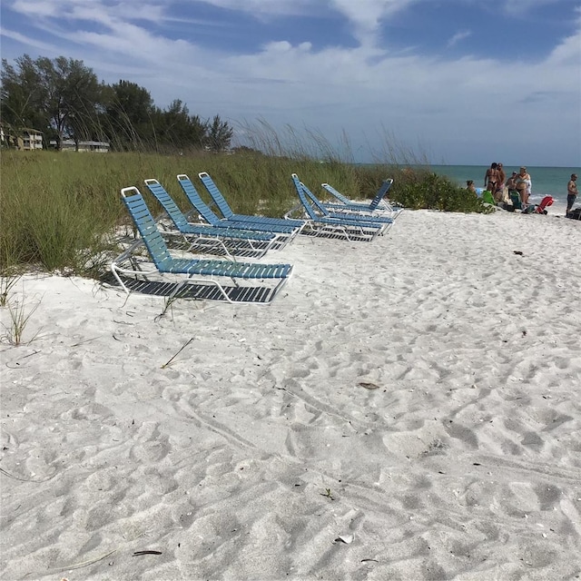 5310 Gulf Of Mexico Dr Unit 18, Longboat Key, FL 34228 - exterior space featuring a water view