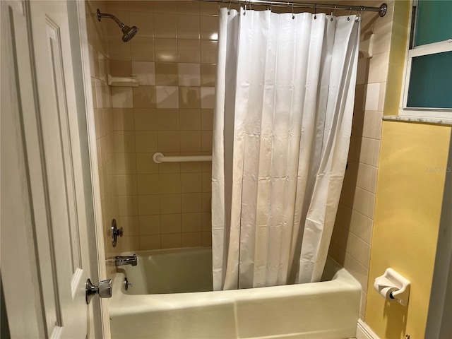 5310 Gulf Of Mexico Dr Unit 18, Longboat Key, FL 34228 - full bath featuring shower / bath combo