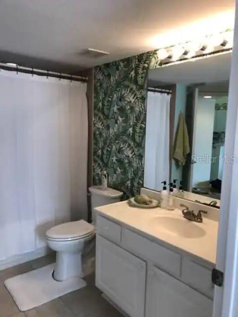 4105 Residence Dr Unit 721, Fort Myers, FL 33901 - photo 3