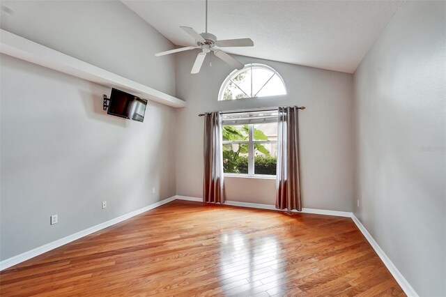 1112 Golfview Woods Dr Unit 1112, Sun City Center, FL 33573 - photo 3