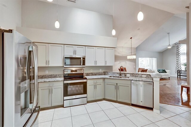 1112 Golfview Woods Dr Unit 1112, Sun City Center, FL 33573 - photo 5