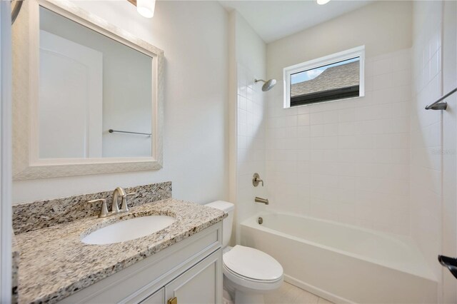 918 Fernleaf Run, Bradenton, FL 34212 - bathroom with vanity and shower / bath combination
