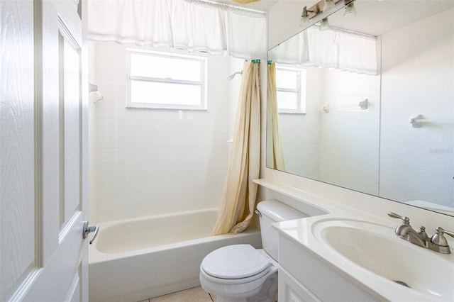 7137 Cedar Hollow Cir, Bradenton, FL 34203 - full bathroom featuring vanity and shower / tub combo with curtain