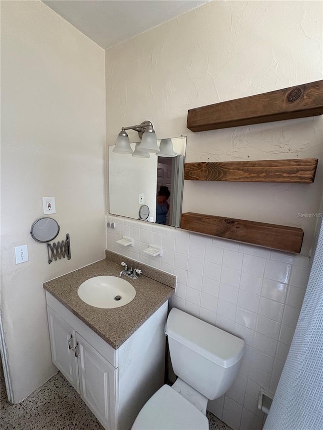 1224 38th St W, Bradenton, FL 34205 - bathroom featuring vanity and tile walls