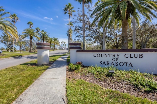 3636 Torrey Pines Blvd, Sarasota, FL 34238 - view of community sign